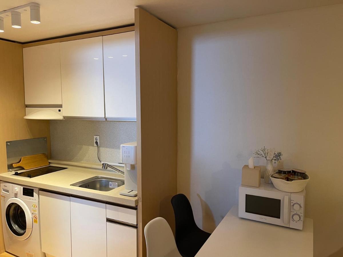 Winsome_Hongdae Apartment Сеул Екстериор снимка